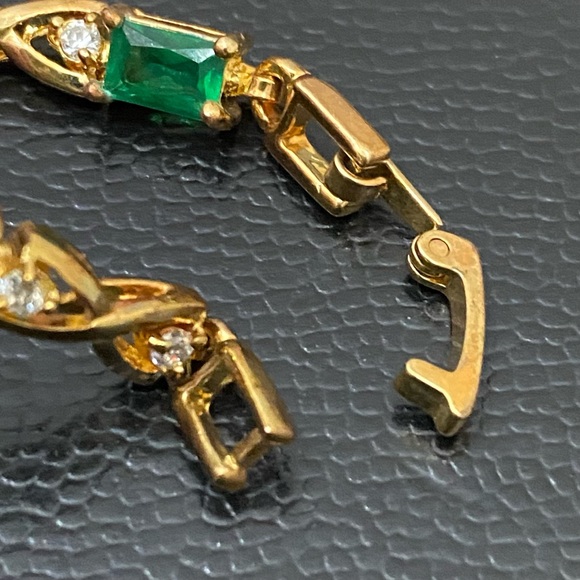 Unsigned Gold-tone Emerald Green & Clear CZ Stone 7.5” Tennis Bracelet 8.7g - Picture 12 of 16